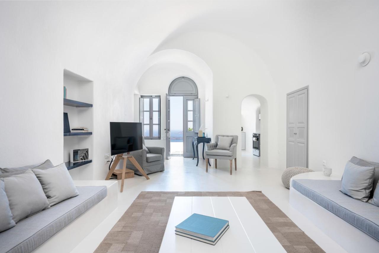 Inspire Santorini Luxury Villas Фира Екстериор снимка
