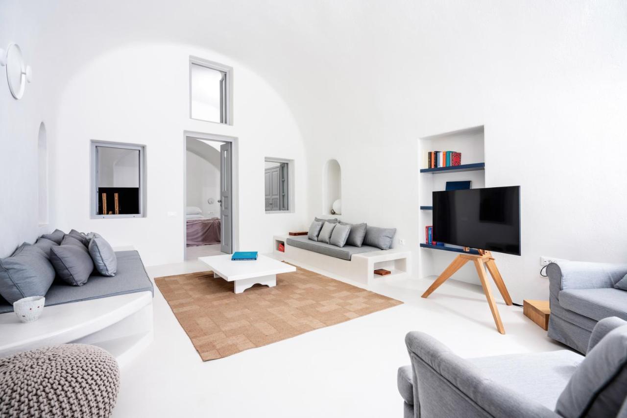 Inspire Santorini Luxury Villas Фира Екстериор снимка