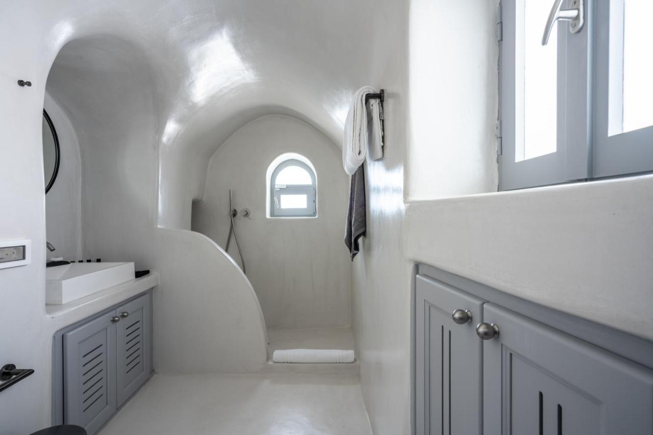 Inspire Santorini Luxury Villas Фира Екстериор снимка