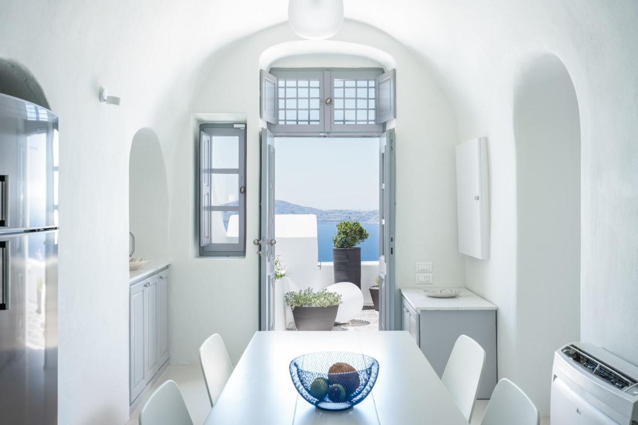Inspire Santorini Luxury Villas Фира Екстериор снимка