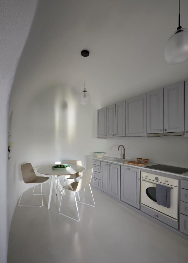 Inspire Santorini Luxury Villas Фира Екстериор снимка