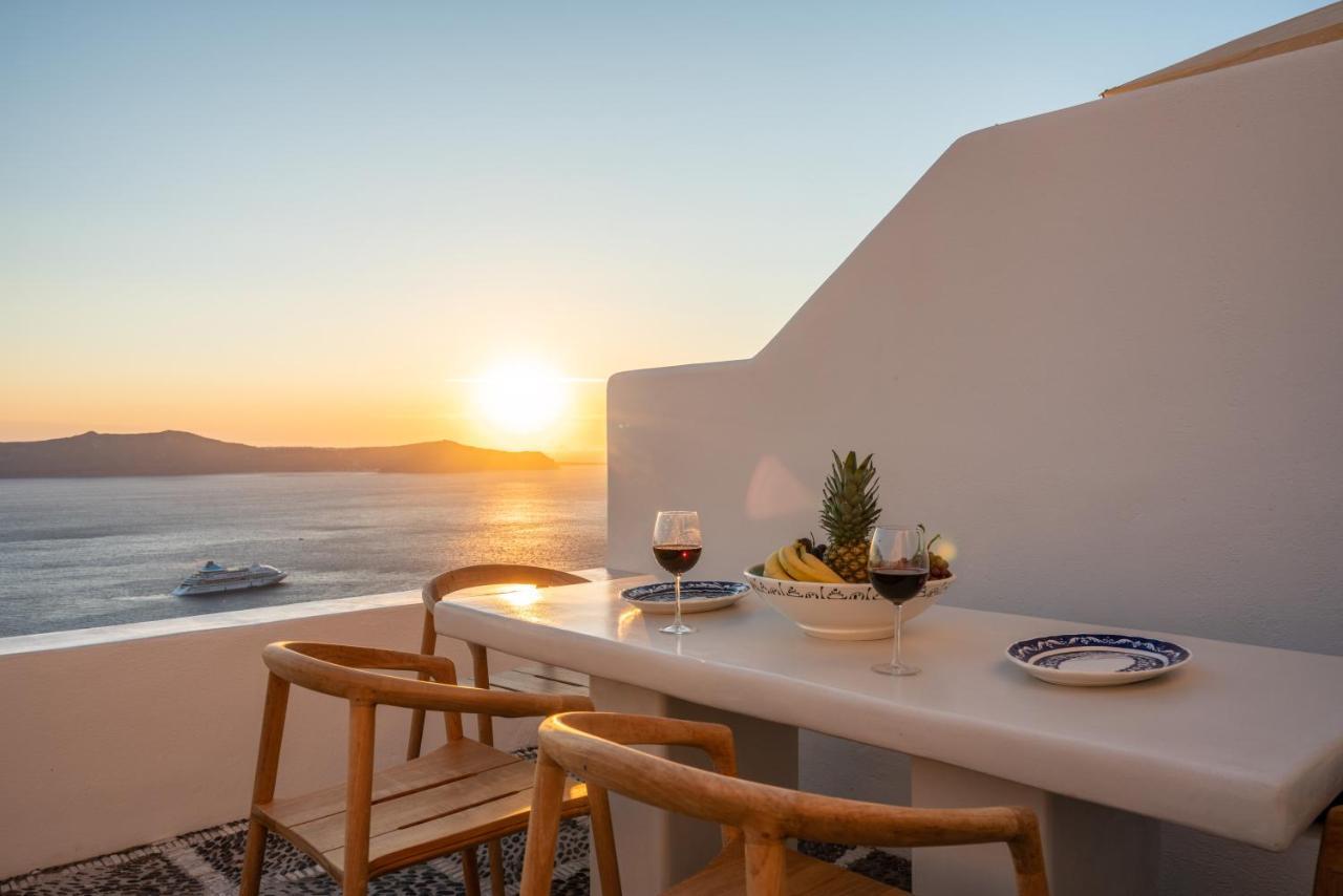 Inspire Santorini Luxury Villas Фира Екстериор снимка